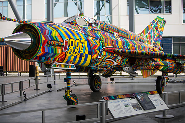 Fully beaded MiG-21 fighter jet