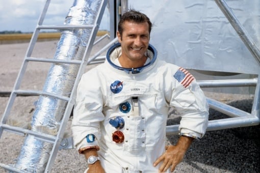 Featured image: 007-gordon_apollo_full-289937-edited - Read full post: Remembering Apollo Astronaut Richard Gordon