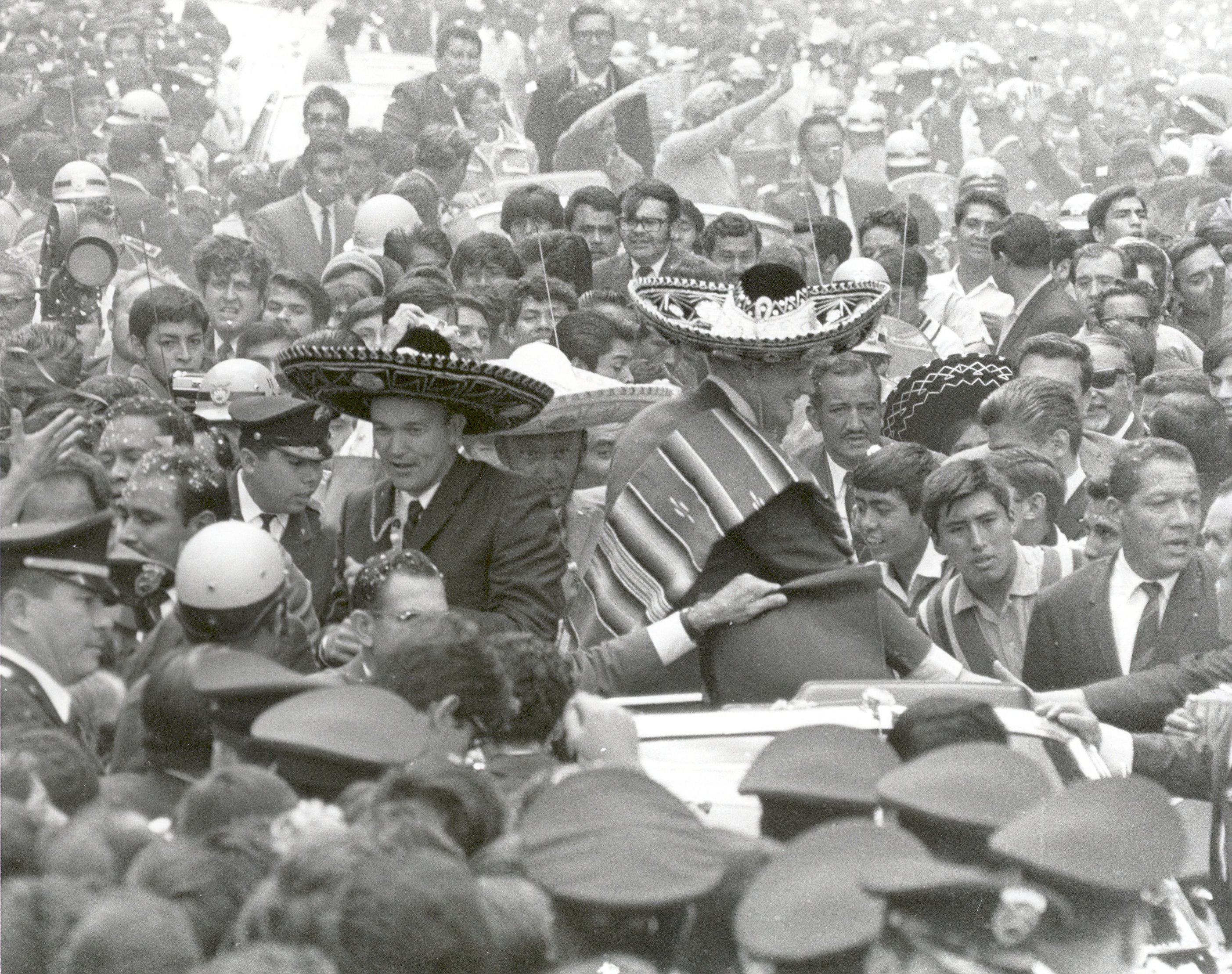 Featured image: 041 Back to Earth Apollo 11 in Mexico City - Read full post: Back to Earth: The Apollo 11 Astronauts Tour After the Moon Landing